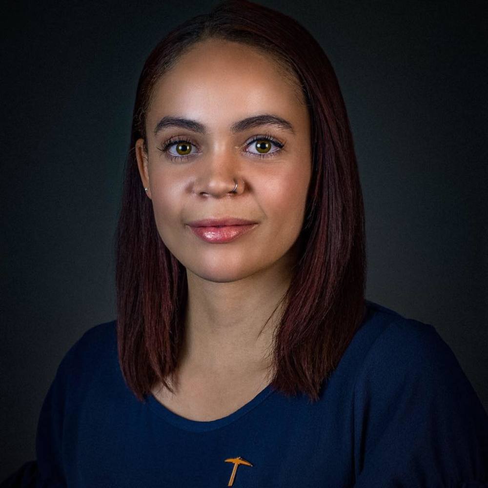 Meet your Posher, Alana